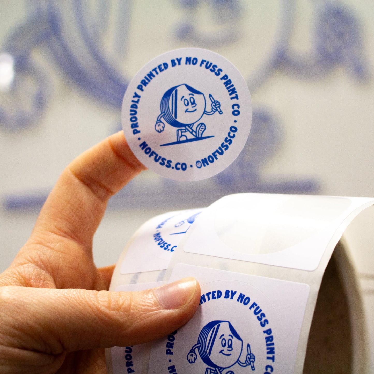 PAPER LABELS ON A ROLL