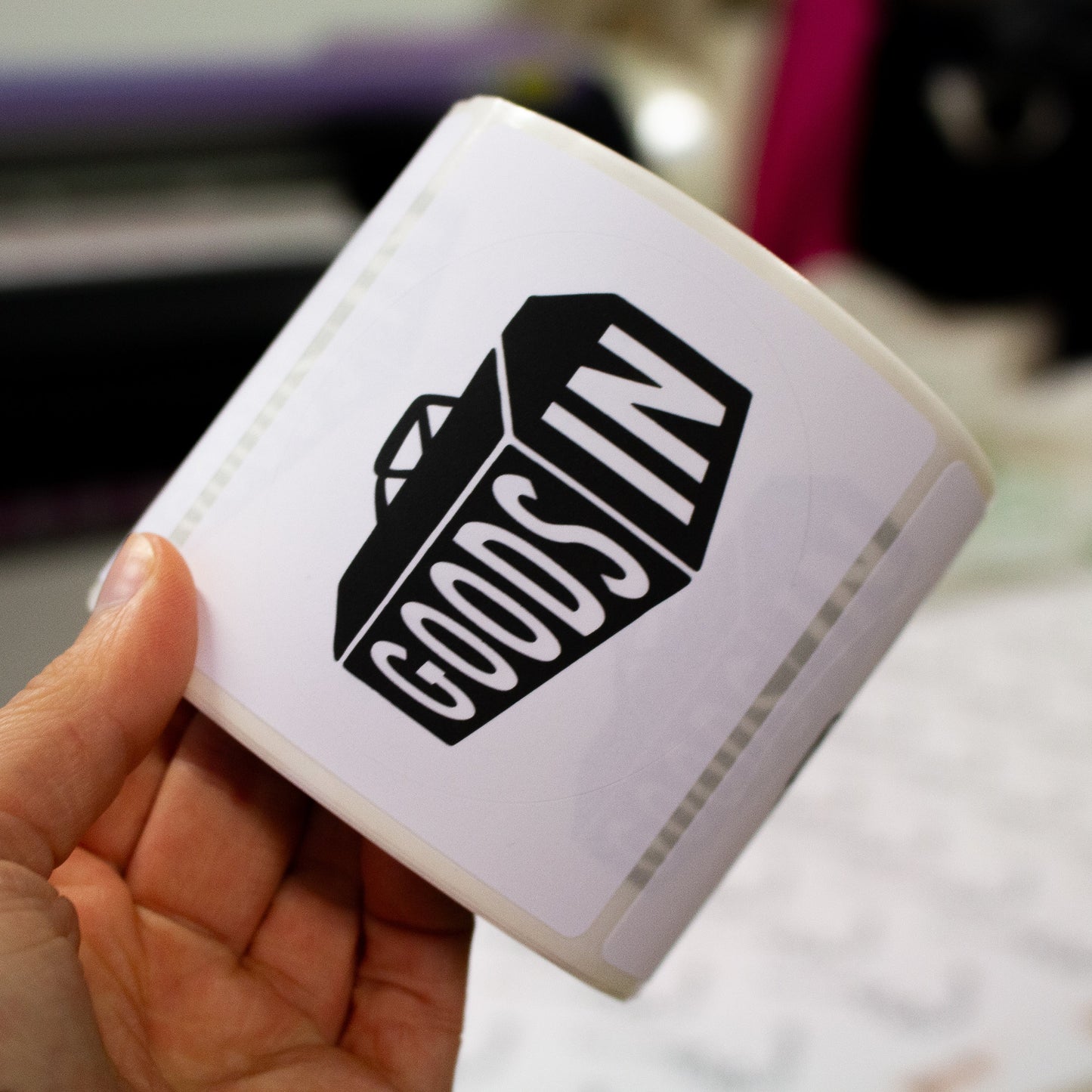 PAPER LABELS ON A ROLL